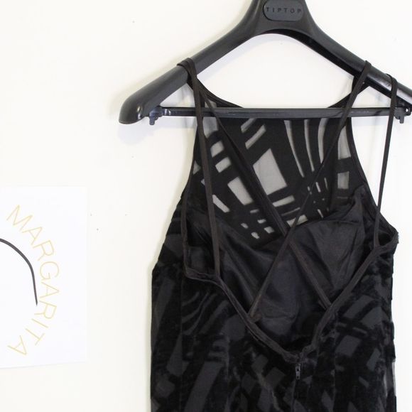 Like new black dress 6/8 velvet details maxi sexy - Picture 6 of 12